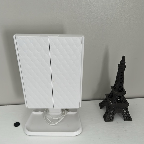 Mirror - Picture 2 of 3